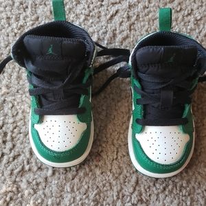Jordan 1 Mid Toddler Shoes size 5